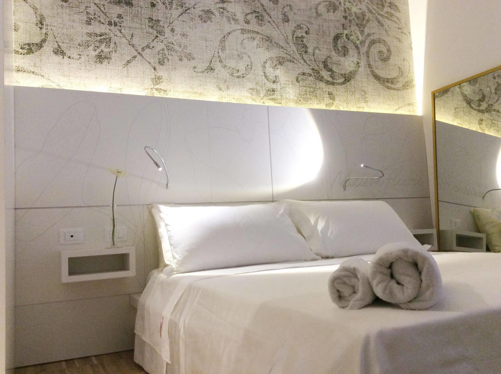 Bed & Breakfast Maison Fleurie 3*