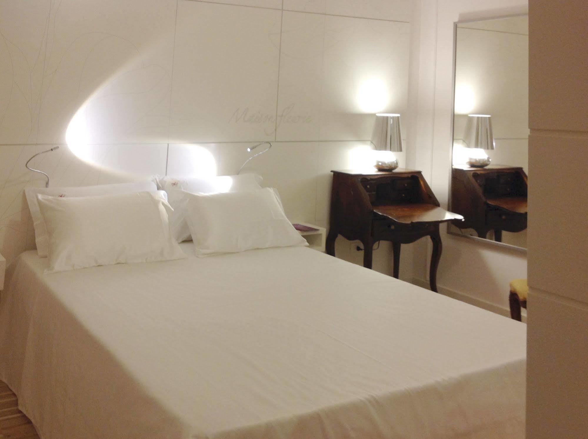 Bed & Breakfast Maison Fleurie 3*